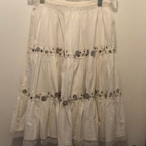 Unbranded White Flowy Skirt With Shell Decoration and Lace Embroidery (One Size)